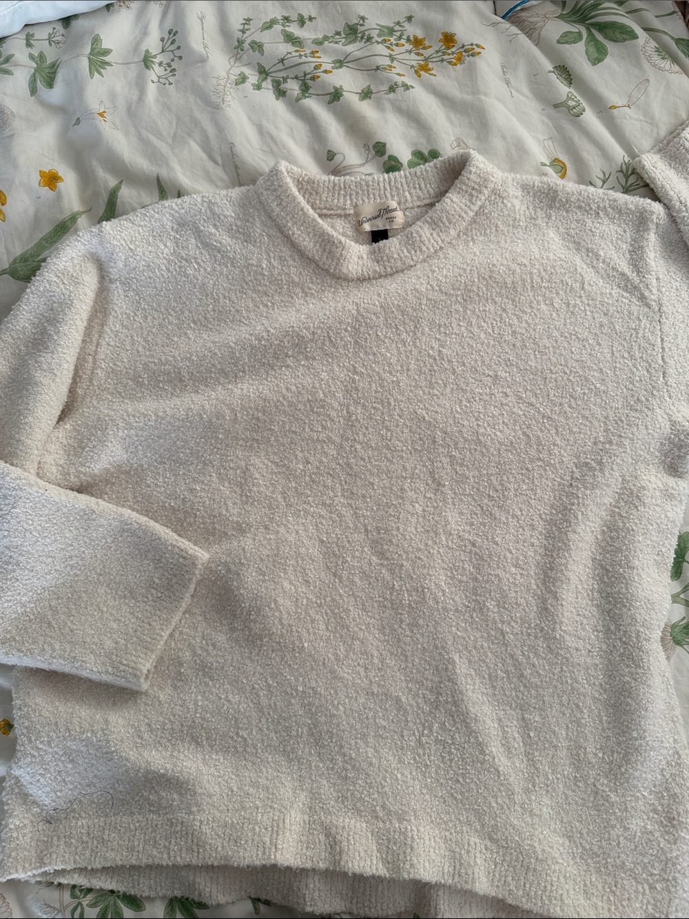 Universal Thread Men's Cream Loop-Knit Crewneck Sweater